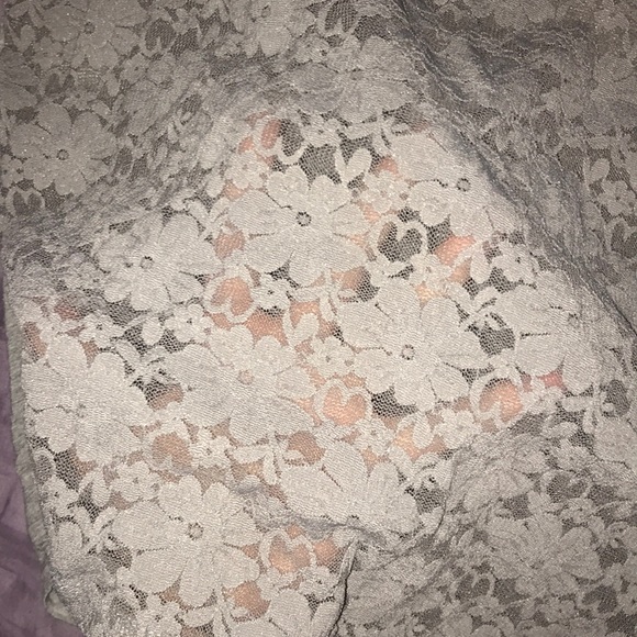 Cute grey top - Picture 2 of 4